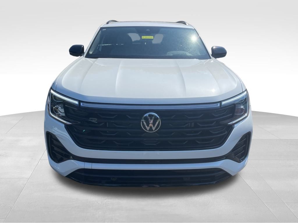 2026 Volkswagen Atlas Cross Sport SEL R-Line photo 2