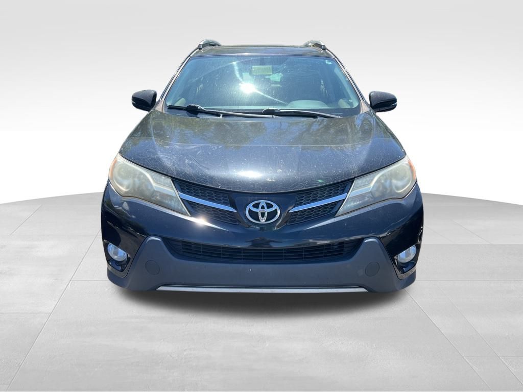 2013 Toyota RAV4 XLE photo 2