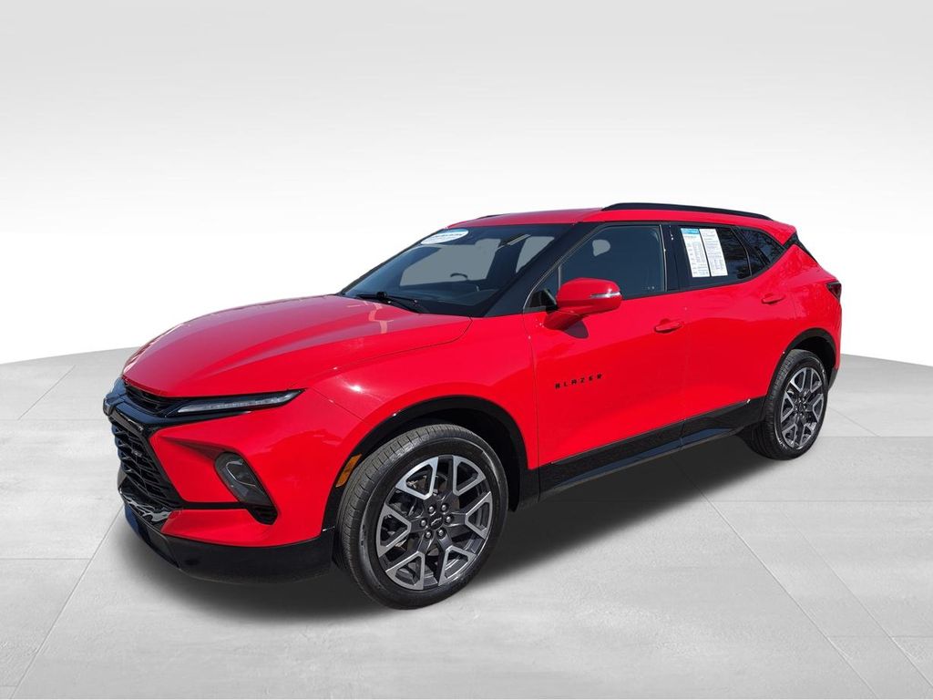 2023 Chevrolet Blazer RS photo 2