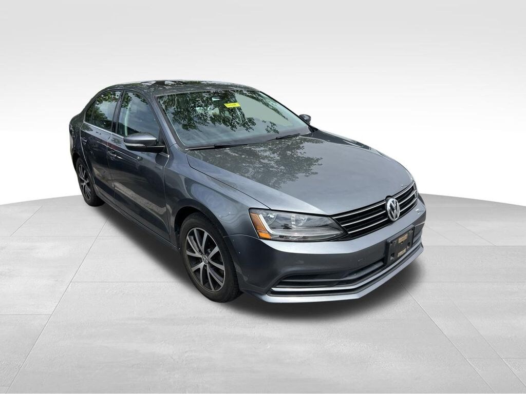 Used 2017 Volkswagen Jetta 1.4T SE Sedan