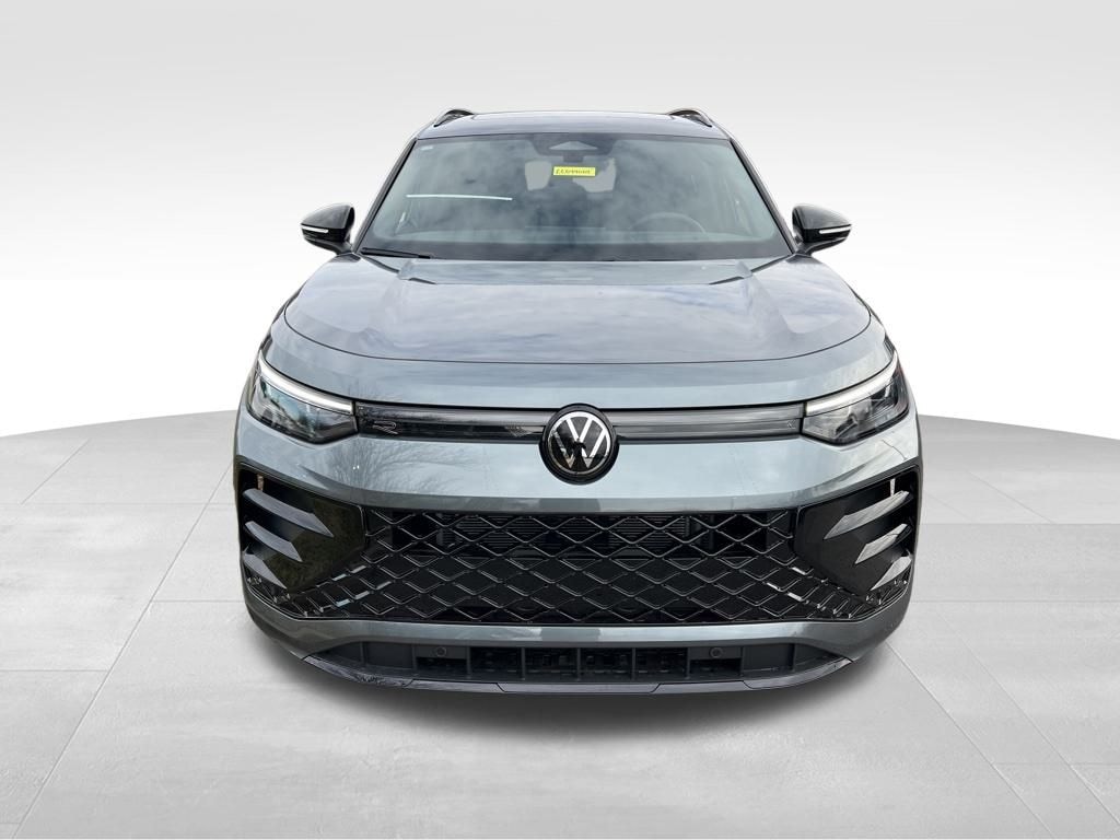 New 2026 Volkswagen Tiguan 2.0T SE R-Line Black SUV