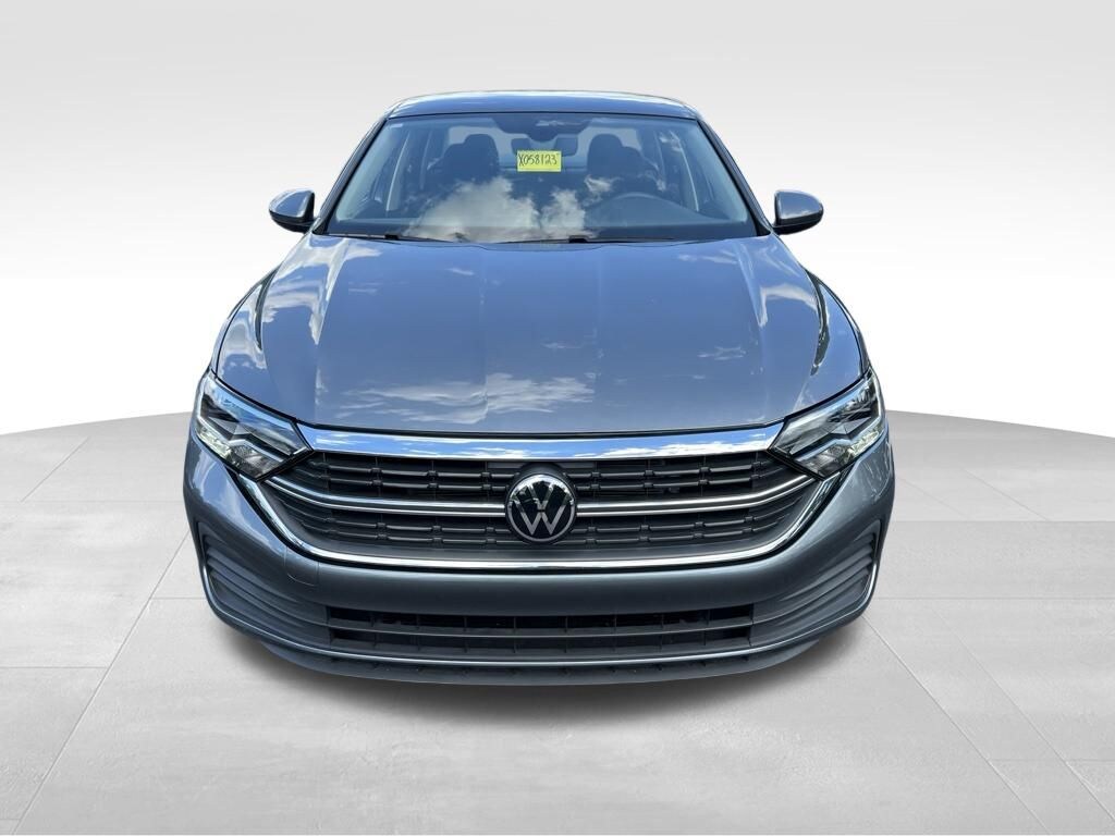 Certified 2024 Volkswagen Jetta 1.5T SE Sedan