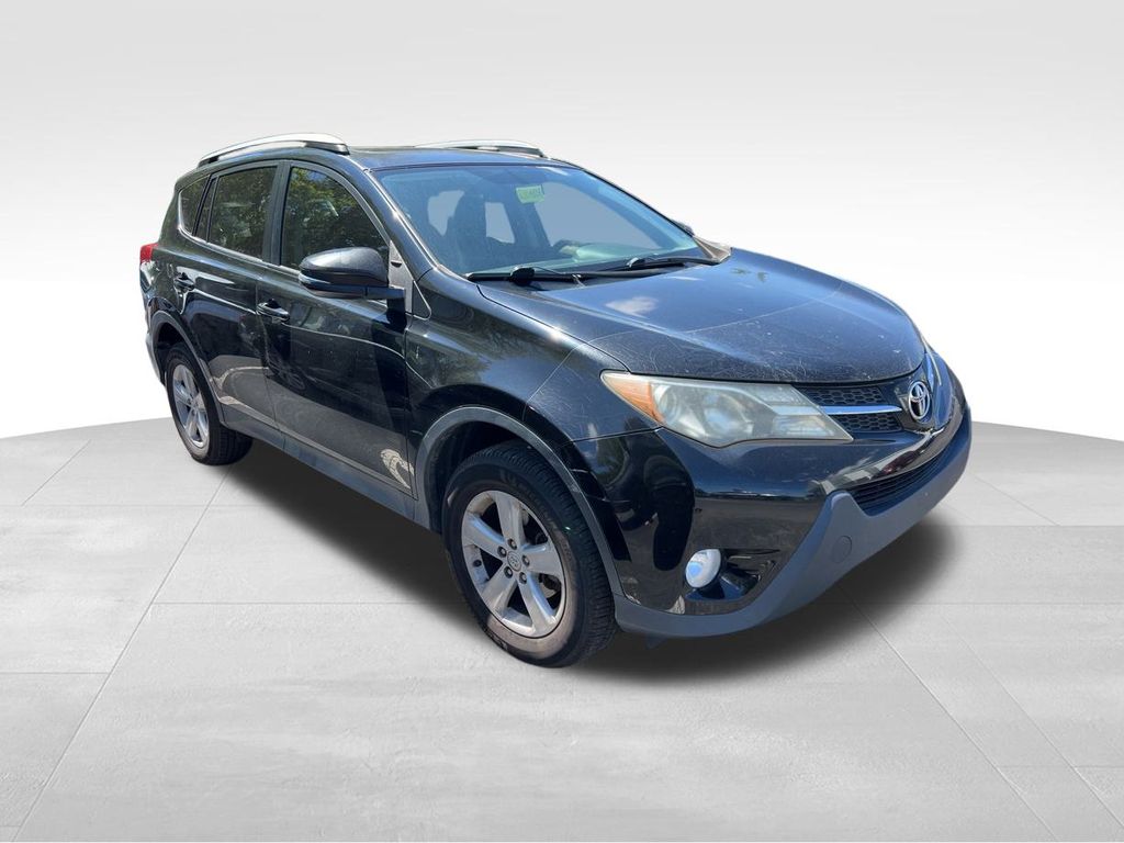 2013 Toyota RAV4 XLE photo 3