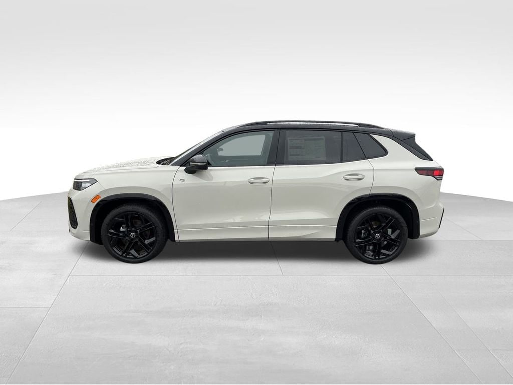 New 2026 Volkswagen Tiguan 2.0T SE SUV