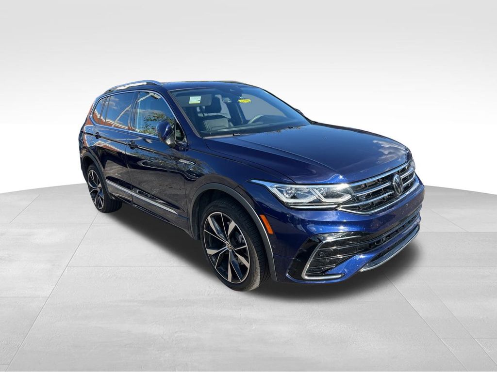 2022 Volkswagen Tiguan SEL Premium R-Line photo 2
