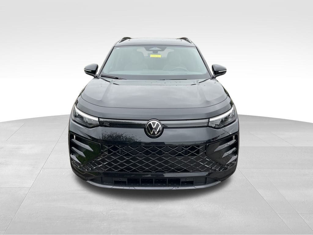 2025 Volkswagen Tiguan SE R-Line Black photo 2