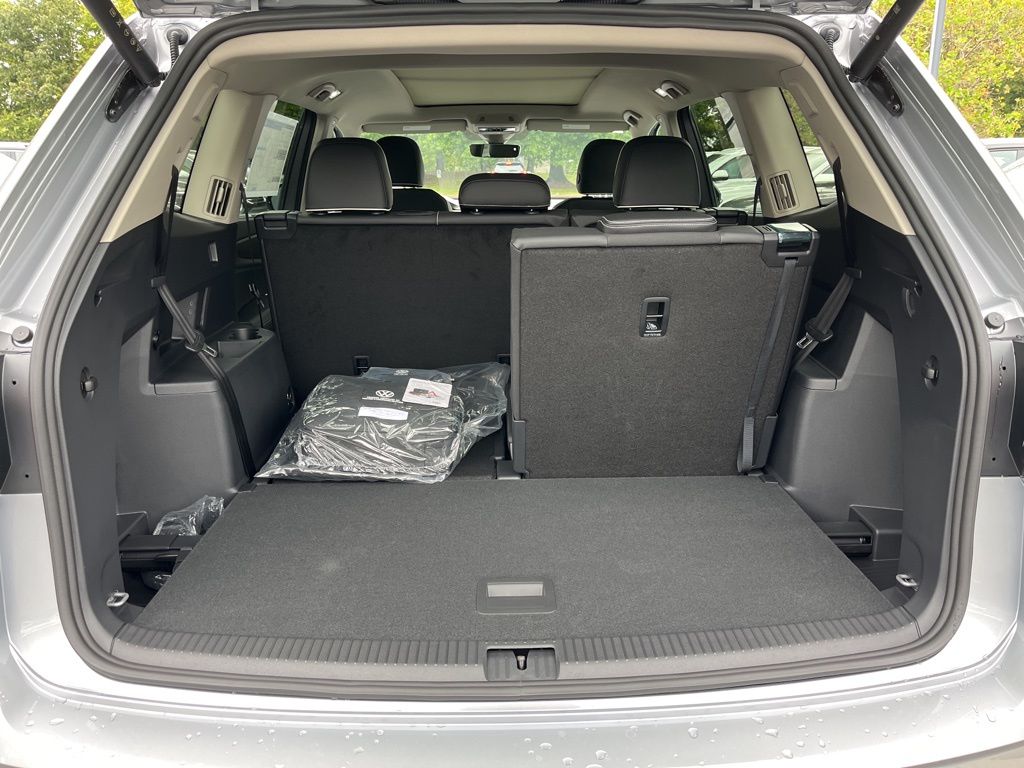 2026 Volkswagen Atlas SEL Premium R-Line - Photo 13