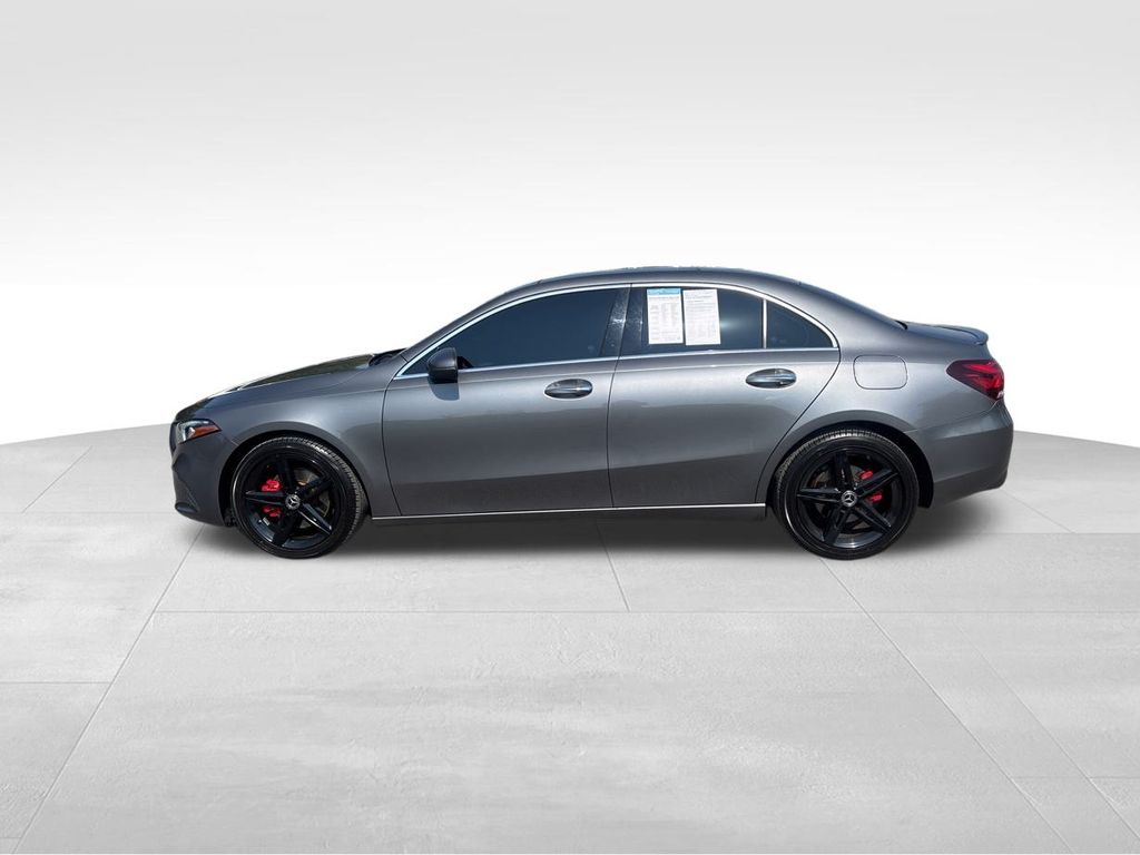 2020 Mercedes Benz A 220 photo 3