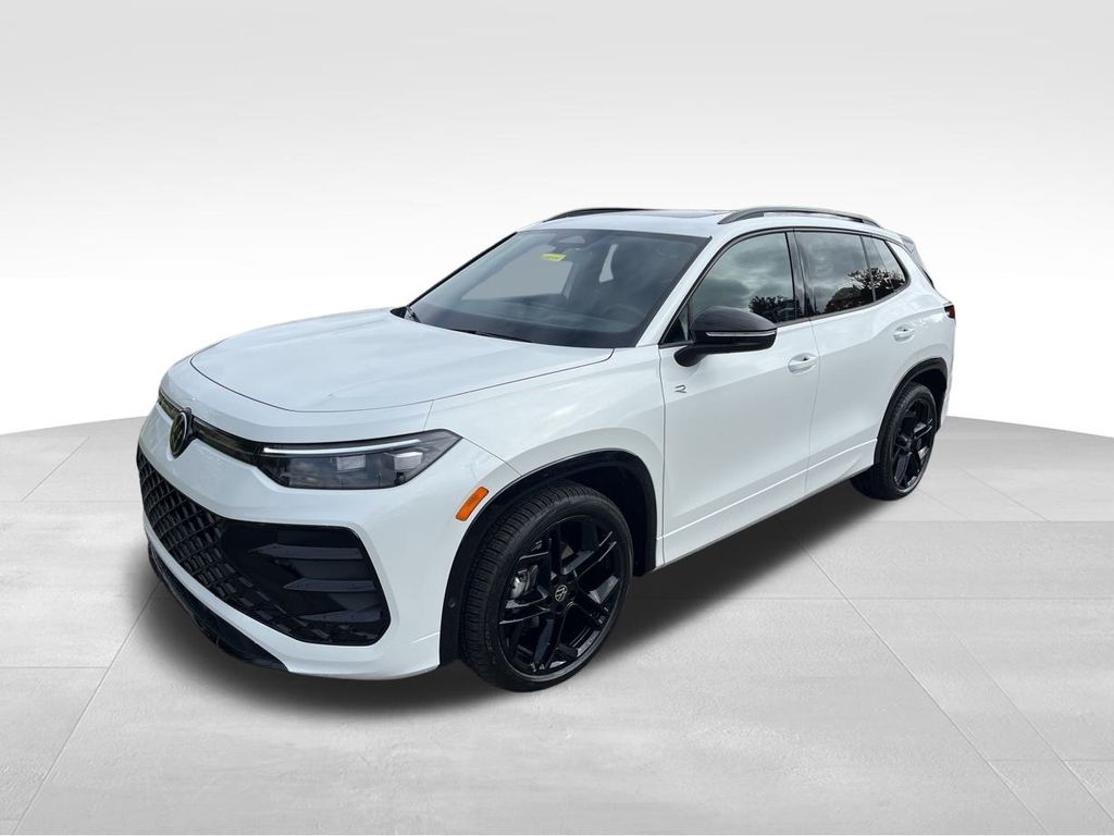 2026 Volkswagen Tiguan SE R-LINE BLACK's photo