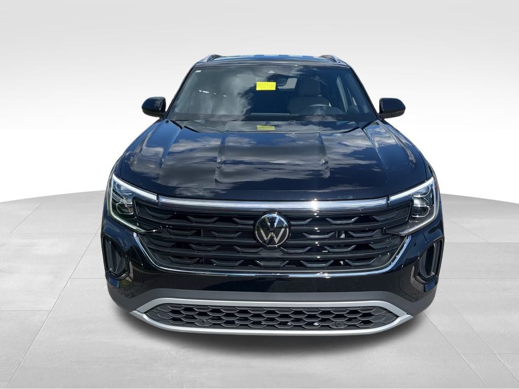 2025 Volkswagen Atlas Cross Sport SE photo 2