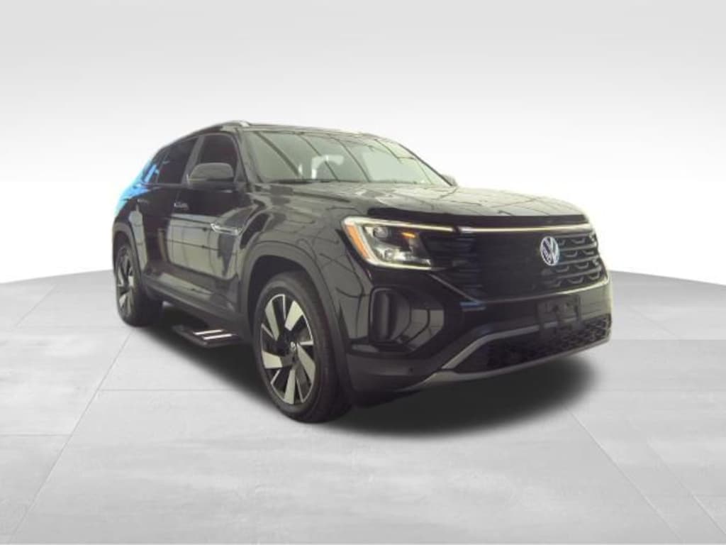 Used 2024 Volkswagen Atlas Cross Sport 2.0T SE w/Technology SUV