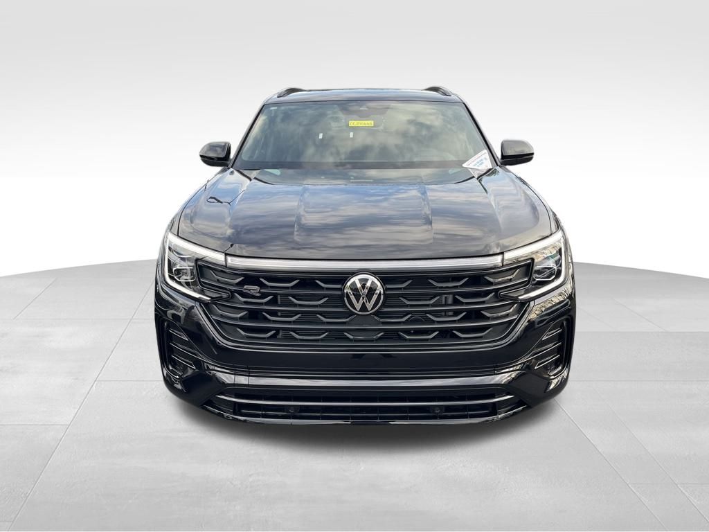2026 Volkswagen Atlas Cross Sport SEL R-Line photo 2