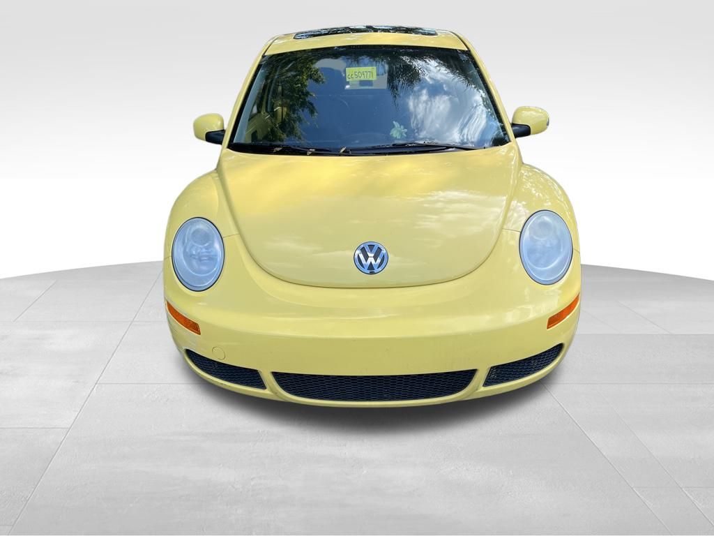 2009 Volkswagen Beetle 2.5L photo 2