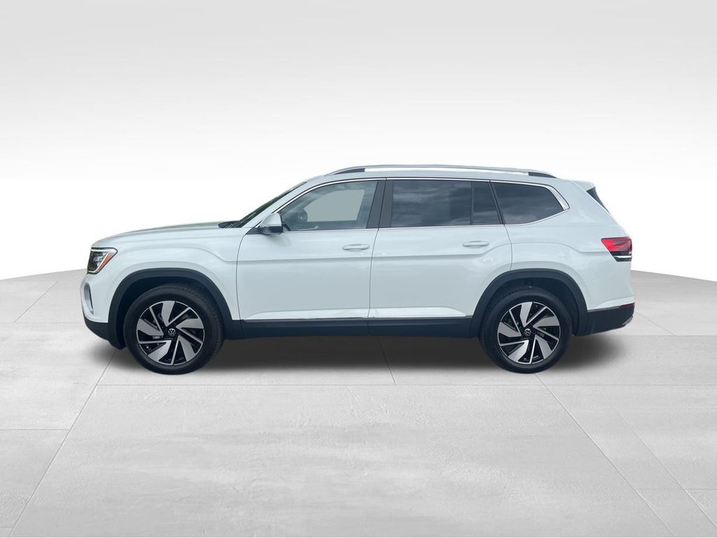 2025 Volkswagen Atlas SEL photo 3