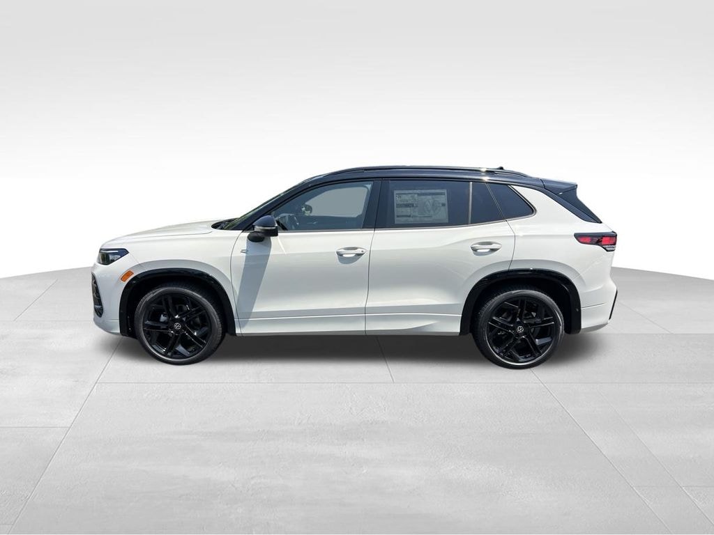 New 2026 Volkswagen Tiguan SE R-Line Black SUV