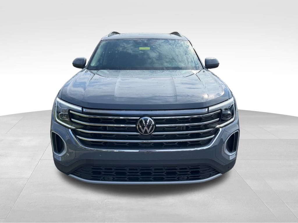 2026 Volkswagen Atlas SE Technology photo 2
