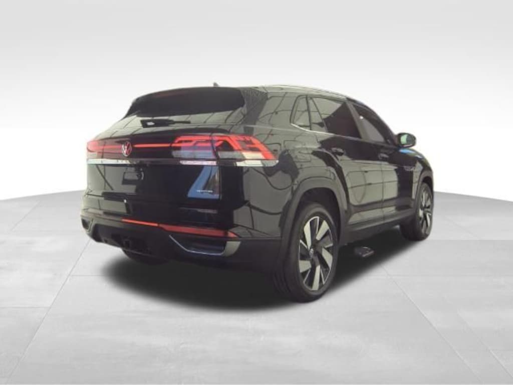 Used 2024 Volkswagen Atlas Cross Sport 2.0T SE w/Technology SUV