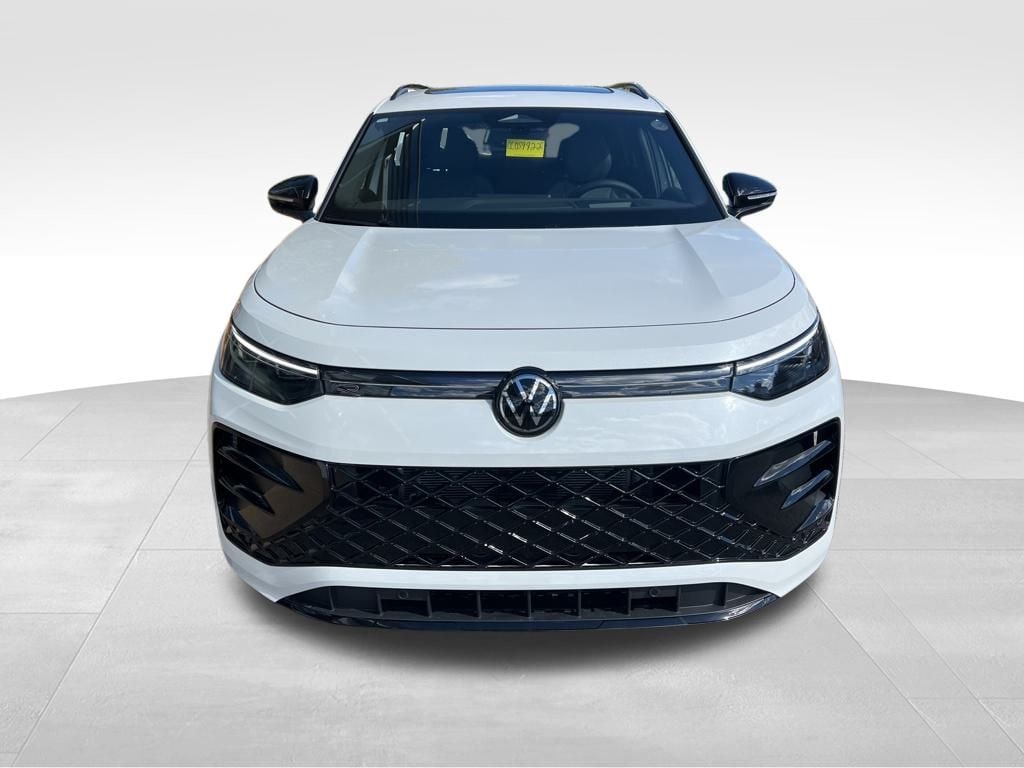 New 2025 Volkswagen Tiguan 2.0T SE R-Line Black SUV