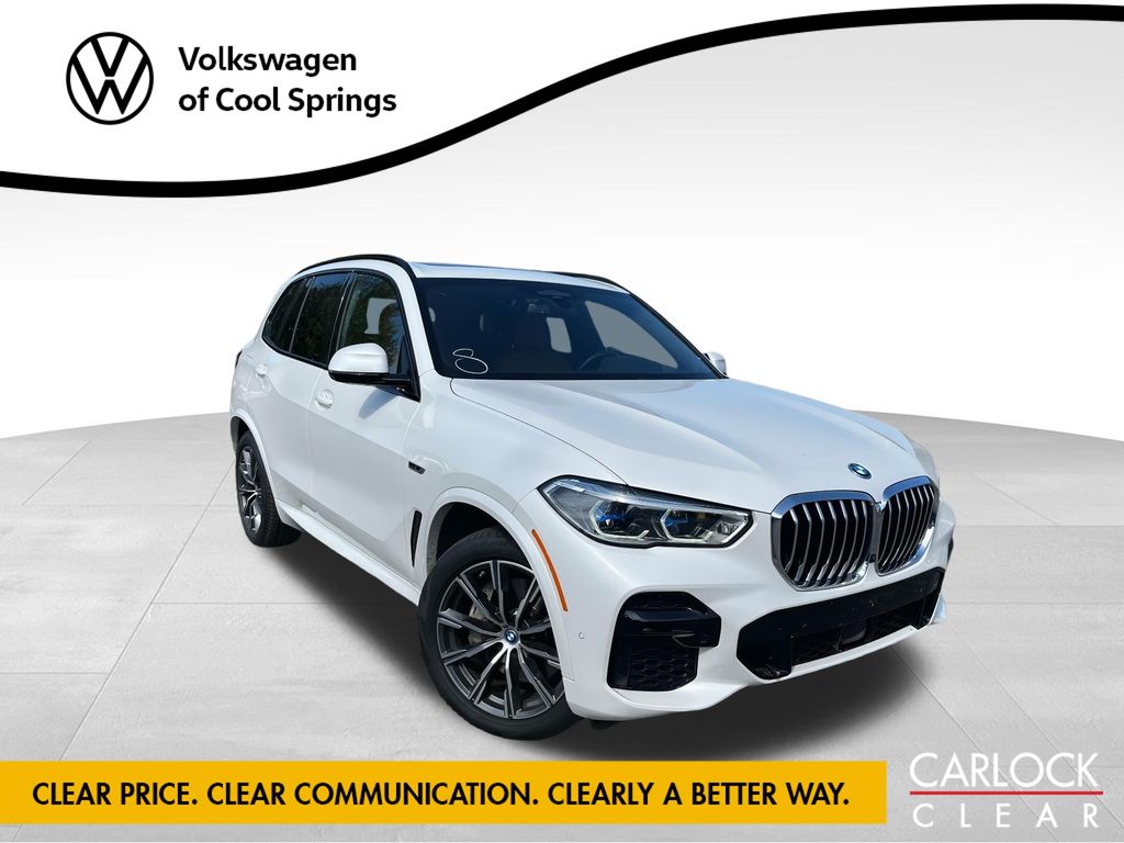 2022 BMW X5 45e's photo