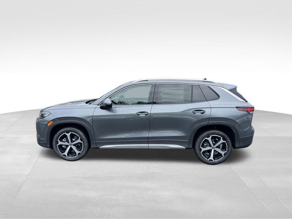 New 2026 Volkswagen Tiguan 2.0T SE SUV