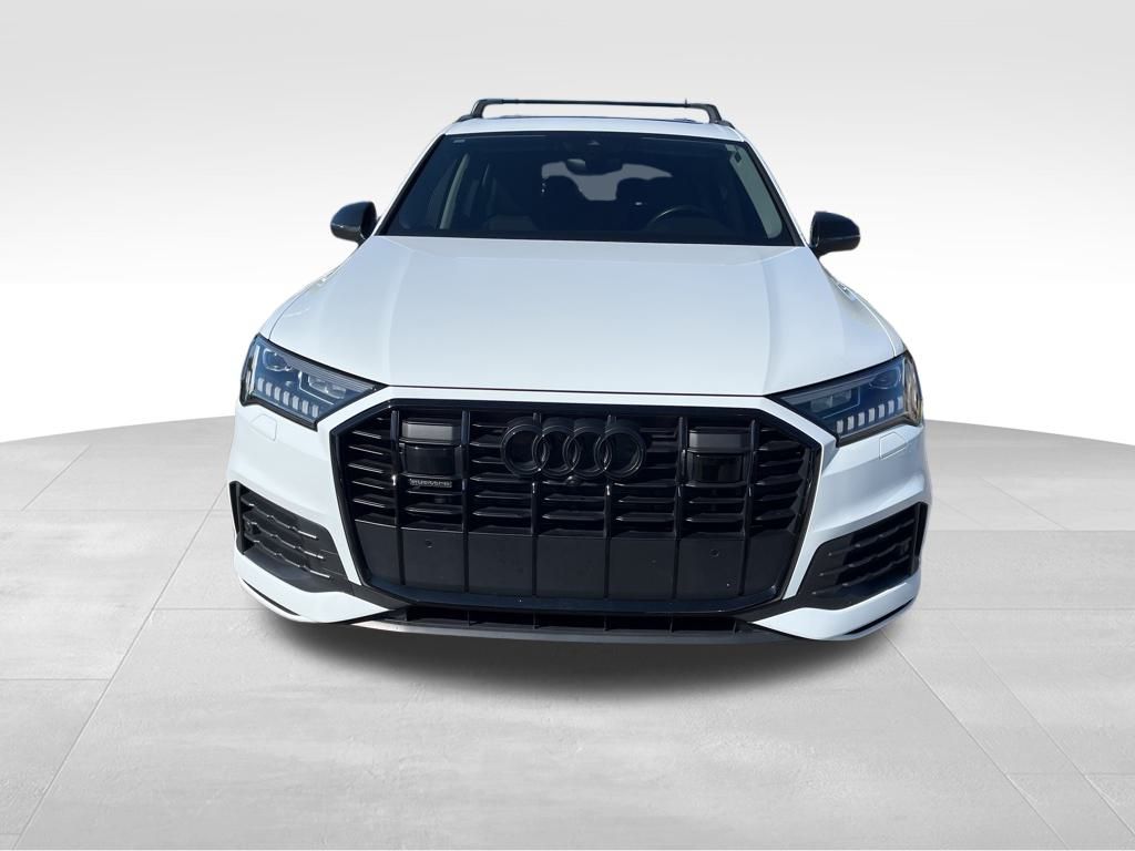 2024 Audi Q7 45 Premium Plus photo 2