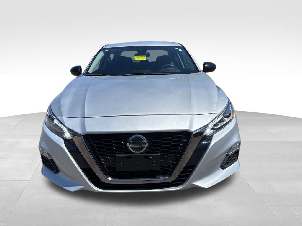 2022 Nissan Altima 2.5 SR photo 2