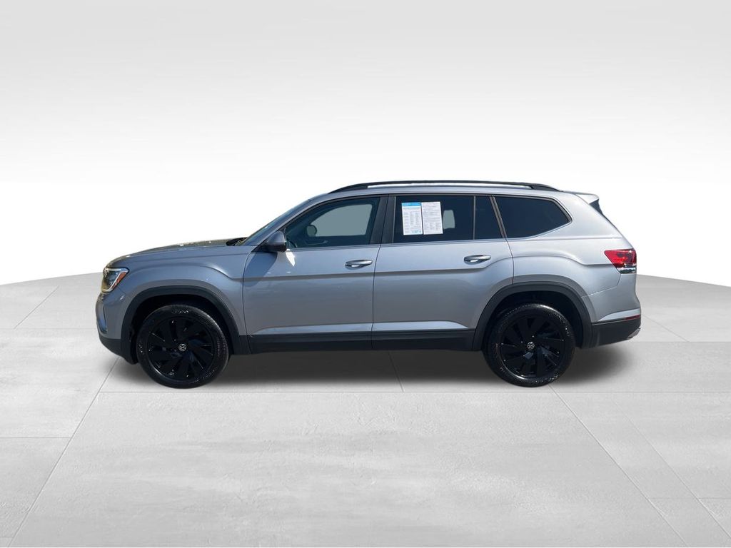 2025 Volkswagen Atlas SE Technology photo 3