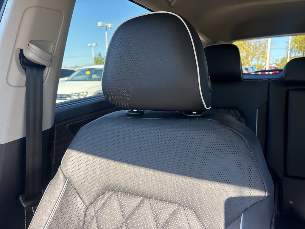 2026 Volkswagen Atlas SEL Premium R-Line - Photo 23