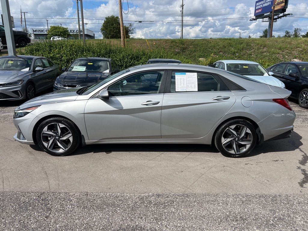 Used 2023 Hyundai Elantra Limited Sedan