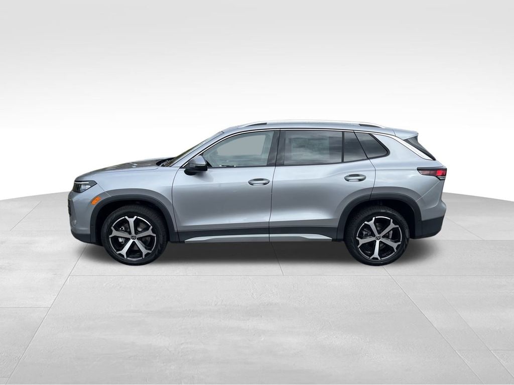 New 2026 Volkswagen Tiguan 2.0T SE SUV