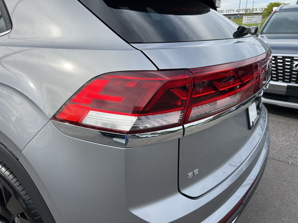 2026 Volkswagen Atlas Cross Sport SE w/Tech - Photo 12
