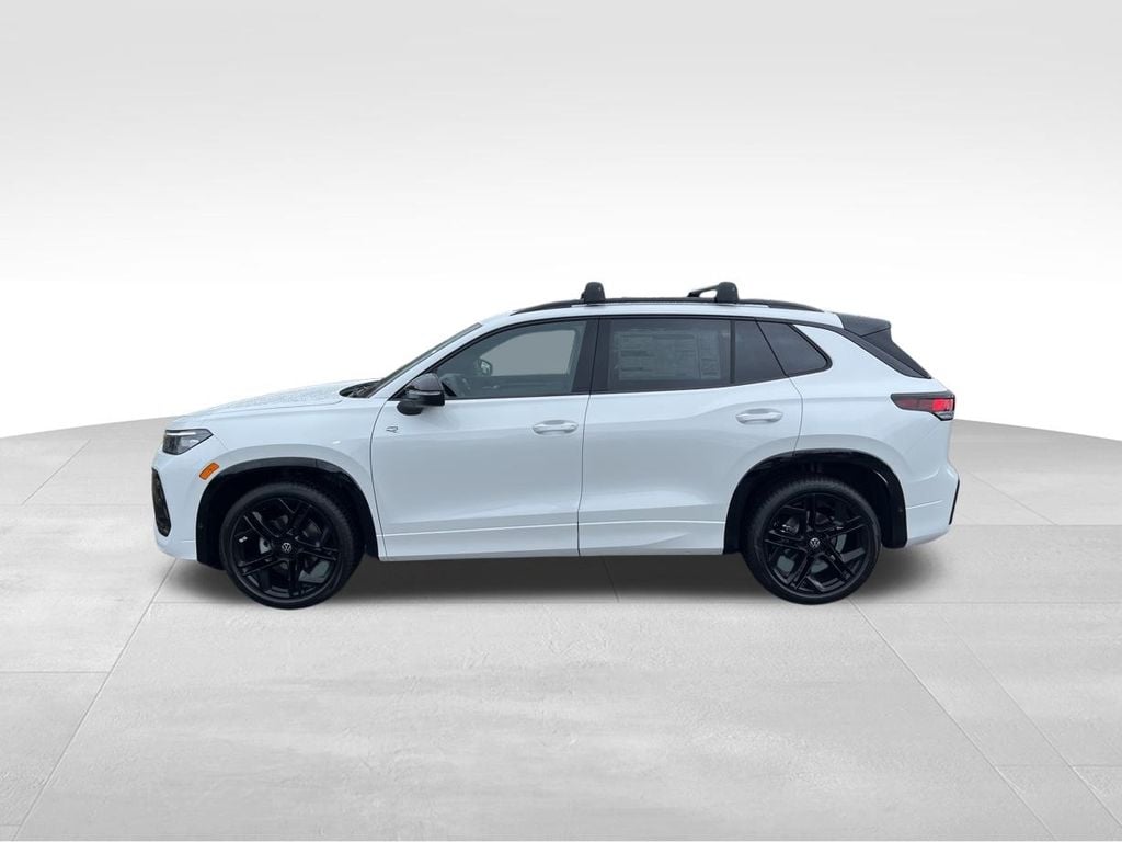 New 2025 Volkswagen Tiguan 2.0T SE R-Line Black SUV