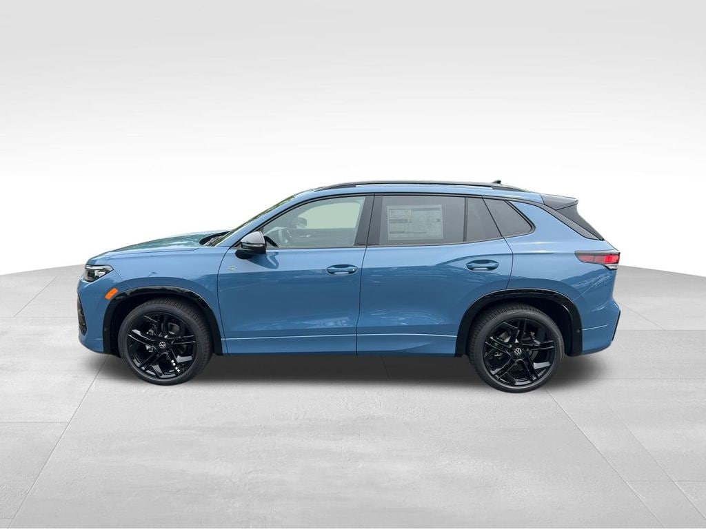 New 2026 Volkswagen Tiguan 2.0T SE R-Line Black SUV