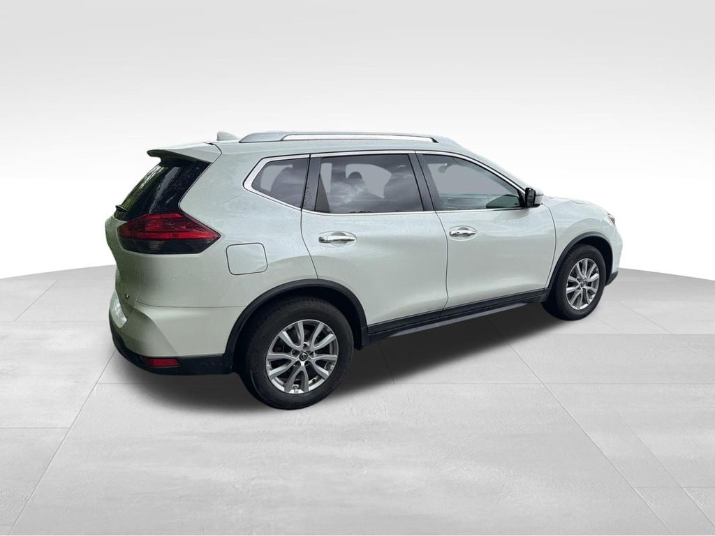 Used 2017 Nissan Rogue SV SUV