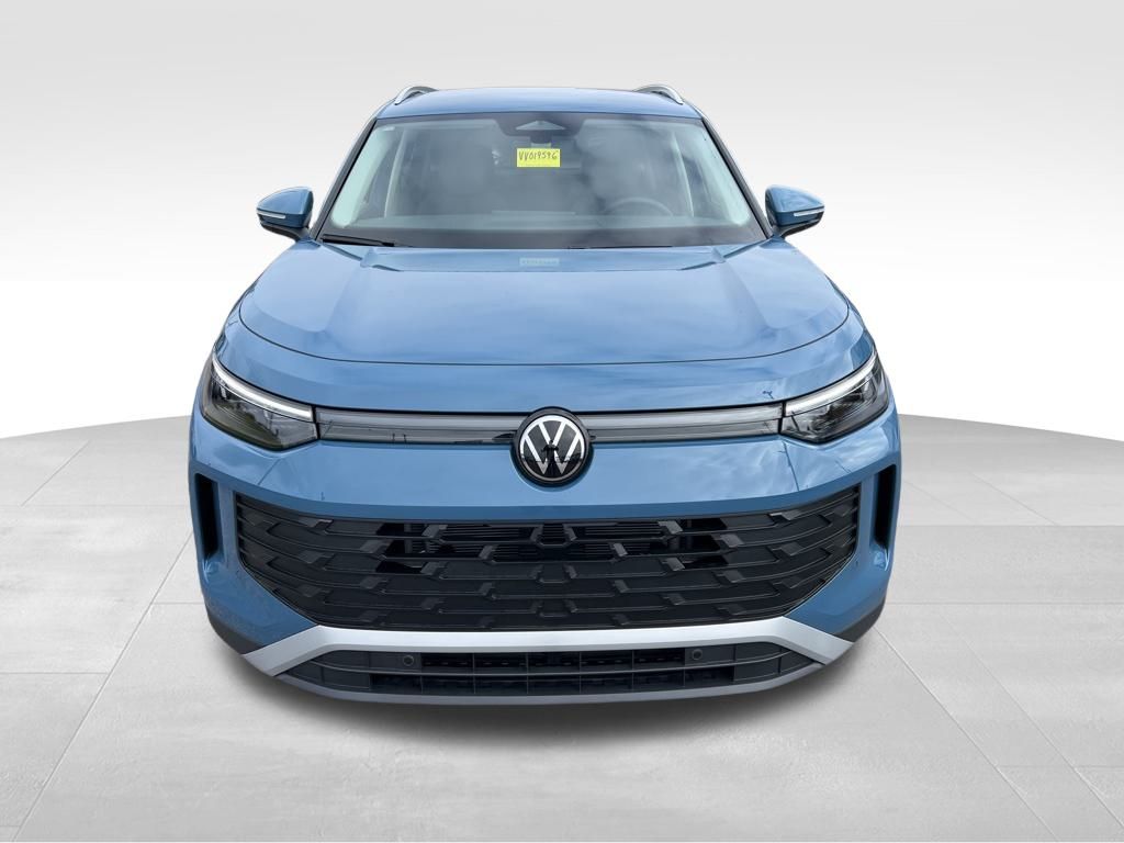 2026 Volkswagen Tiguan SE photo 2