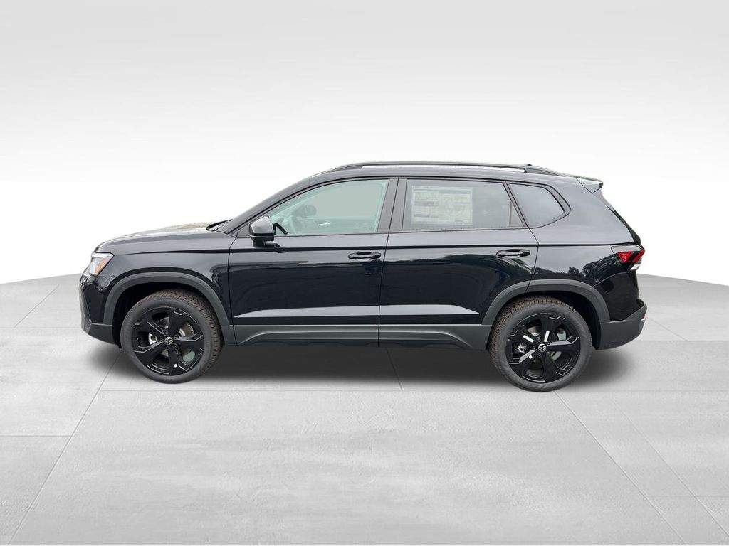 2025 Volkswagen Taos SE photo 3
