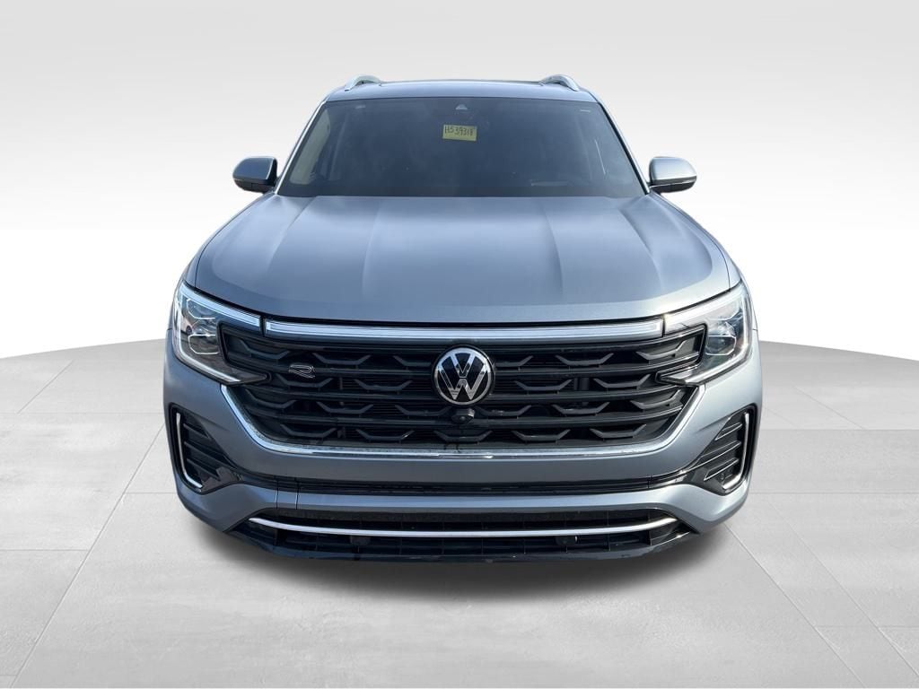 Used 2024 Volkswagen Atlas 2.0T SEL Premium R-Line SUV