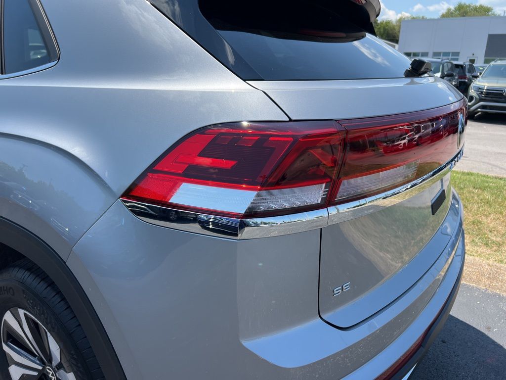 2026 Volkswagen Atlas Cross Sport SE - Photo 12