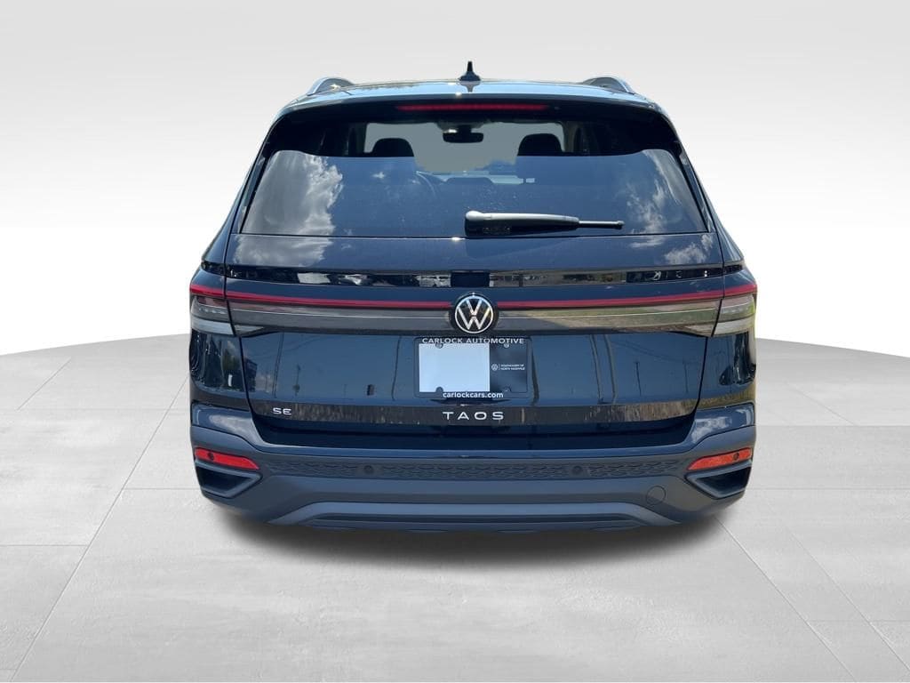 2025 Volkswagen Taos SE Black - Photo 6