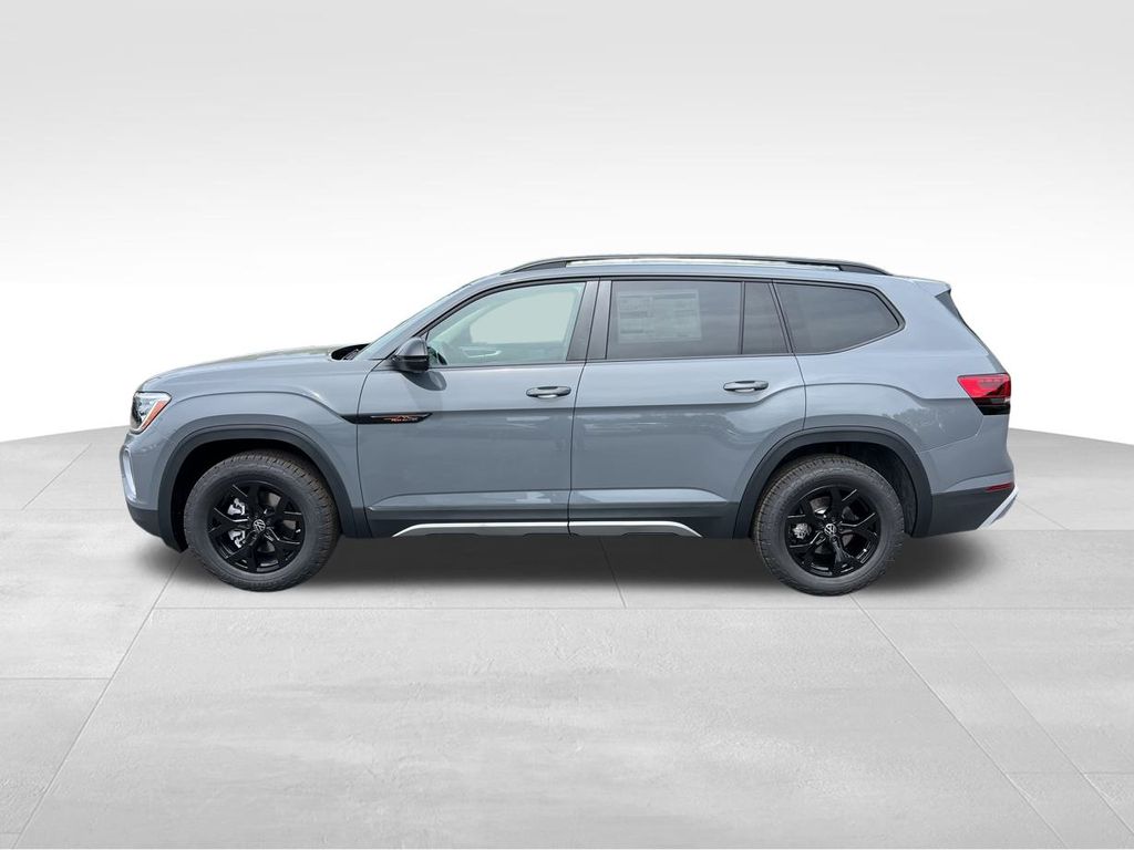 2025 Volkswagen Atlas Peak Edition SE photo 3