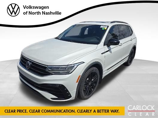 2022 Volkswagen Tiguan 2.0T SE R-Line Black's photo