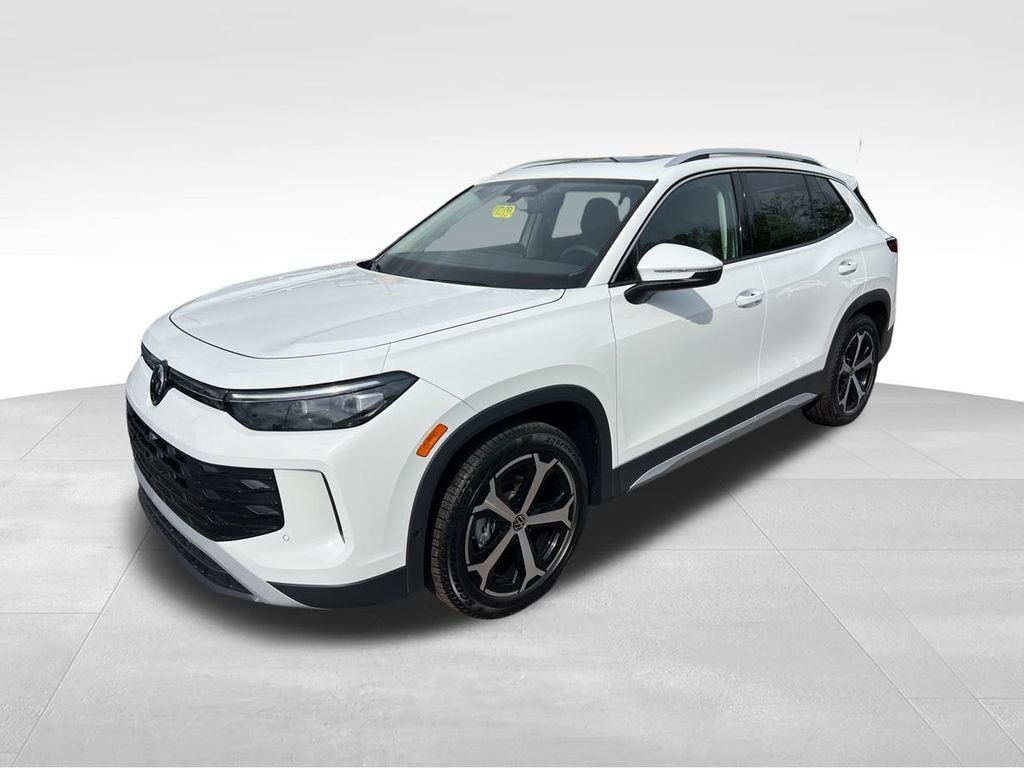 New 2025 Volkswagen Tiguan 2.0T SE SUV