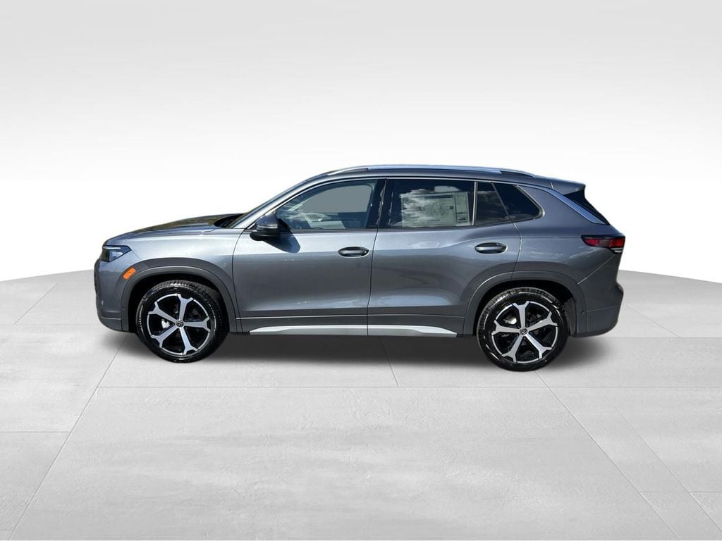 New 2026 Volkswagen Tiguan SE SUV