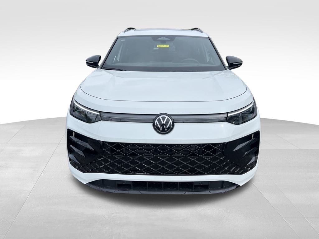 New 2025 Volkswagen Tiguan 2.0T SE R-Line Black SUV
