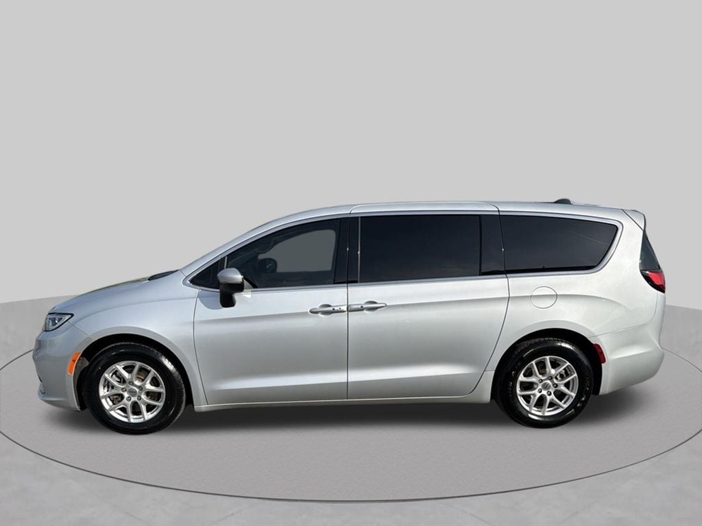 Used 2023 Chrysler Pacifica Touring L Van Passenger Van