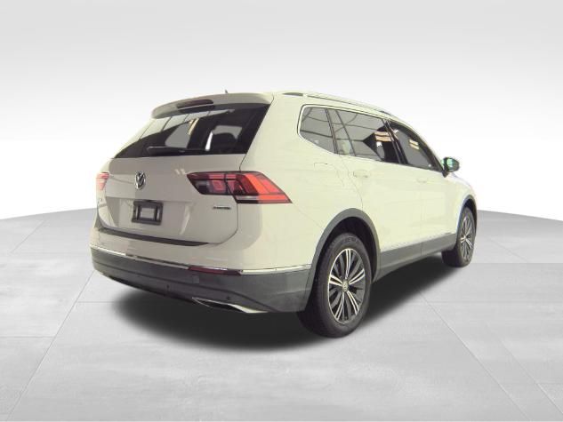 2019 Volkswagen Tiguan SEL photo 3