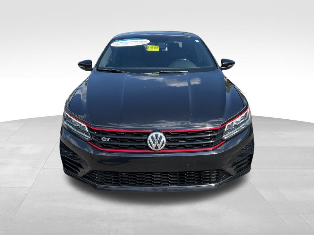 2018 Volkswagen Passat 3.6L V6 GT photo 2