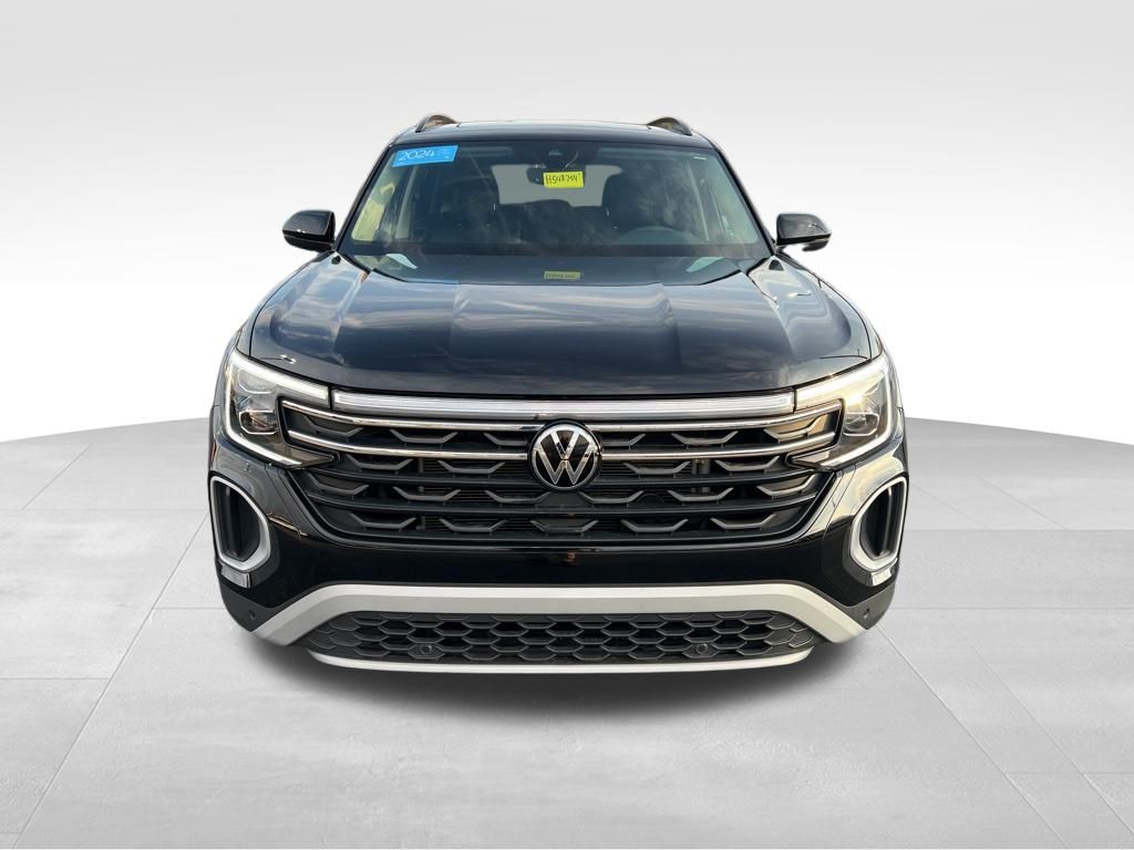2024 Volkswagen Atlas Peak Edition SE Technology photo 2