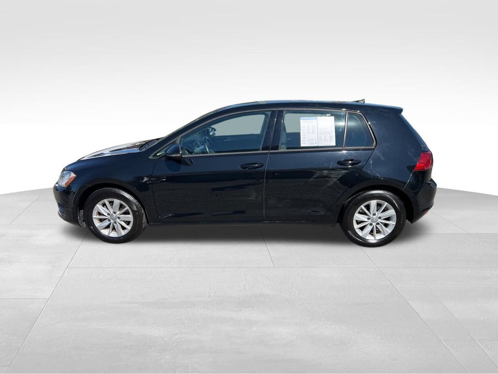 2017 Volkswagen Golf TSI S photo 3