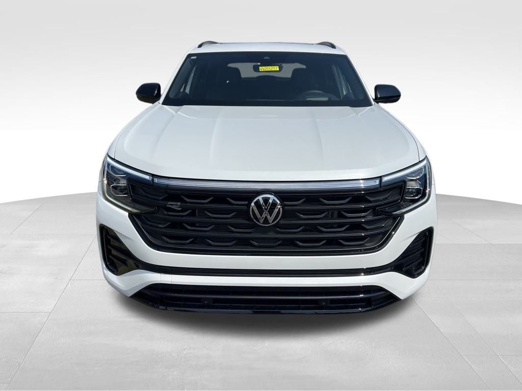 2026 Volkswagen Atlas Cross Sport SEL R-Line photo 2